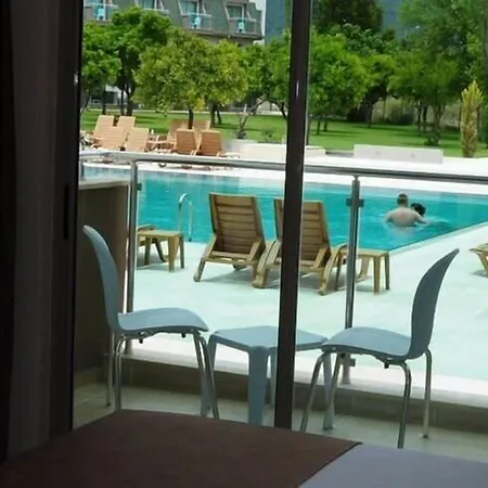 Hotell Batont Garden 3*