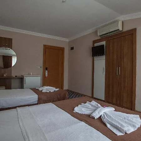 Hotell Batont Garden 3*